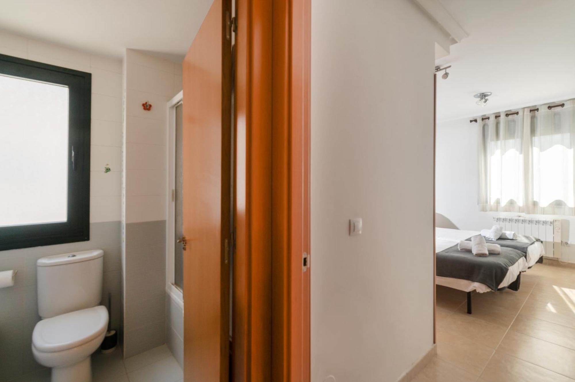 Tarantino, Apartamento Con Piscina, Playa A 3 Km Vut-2505-As 利亚内斯 外观 照片