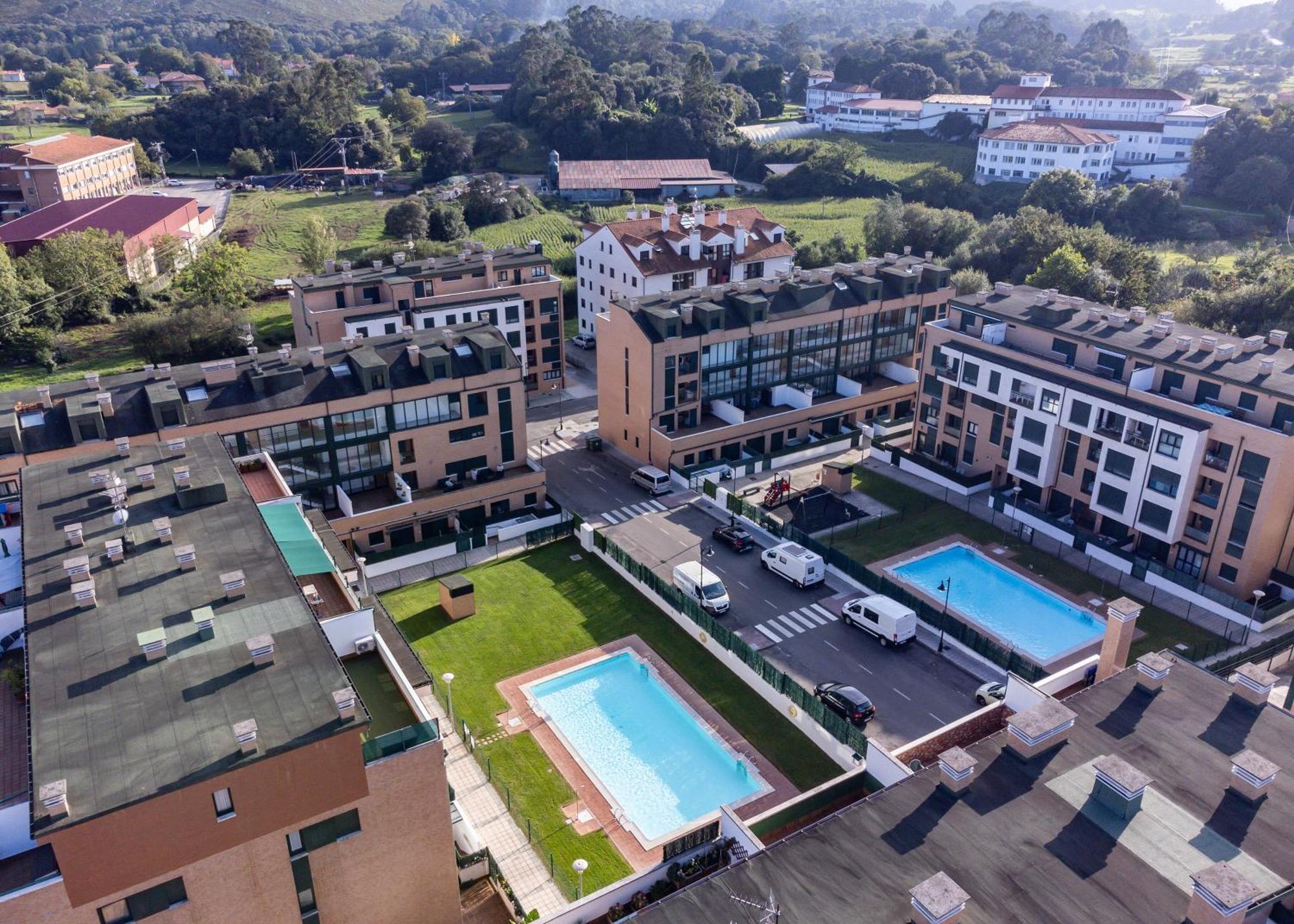 Tarantino, Apartamento Con Piscina, Playa A 3 Km Vut-2505-As 利亚内斯 外观 照片