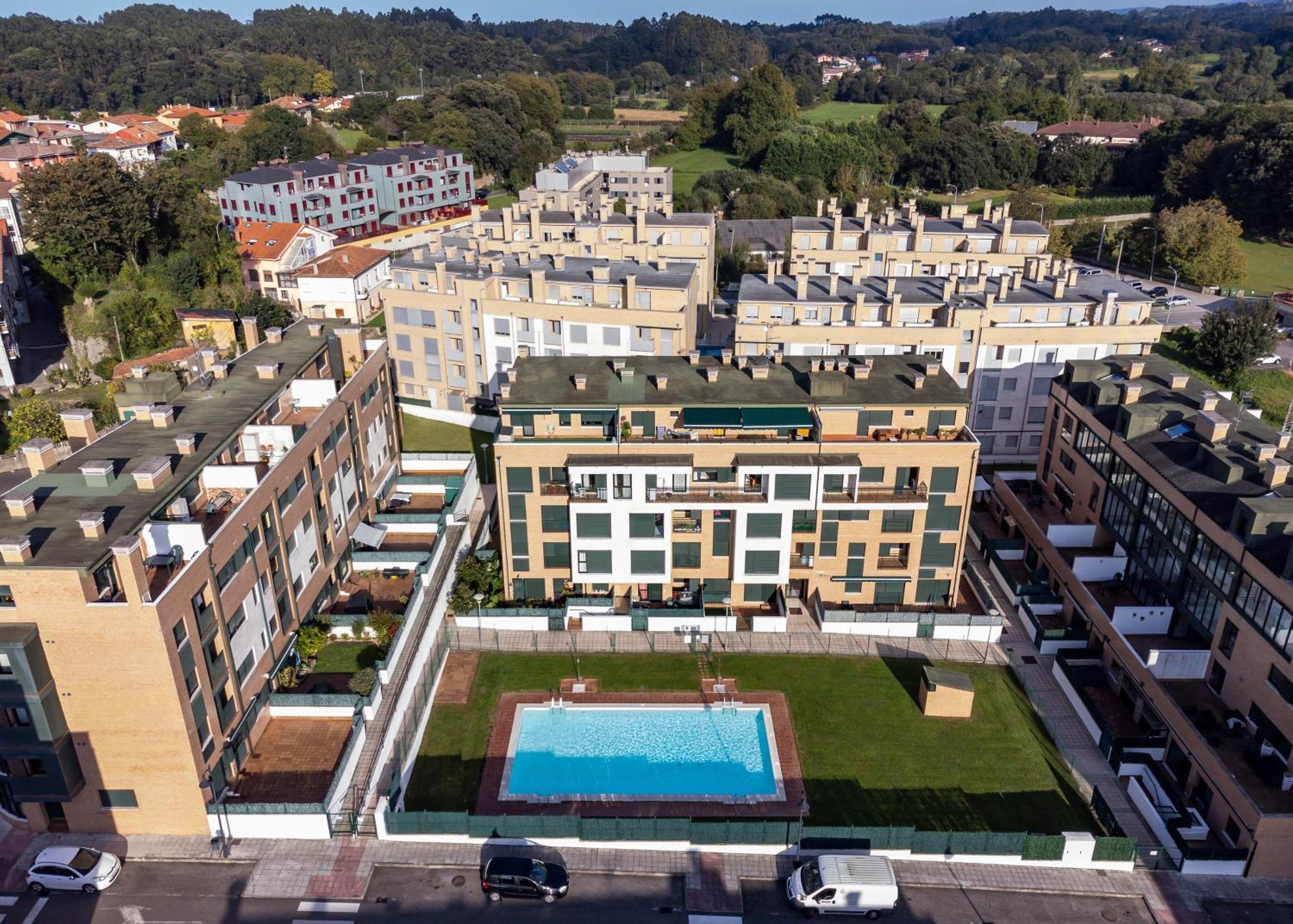 Tarantino, Apartamento Con Piscina, Playa A 3 Km Vut-2505-As 利亚内斯 外观 照片